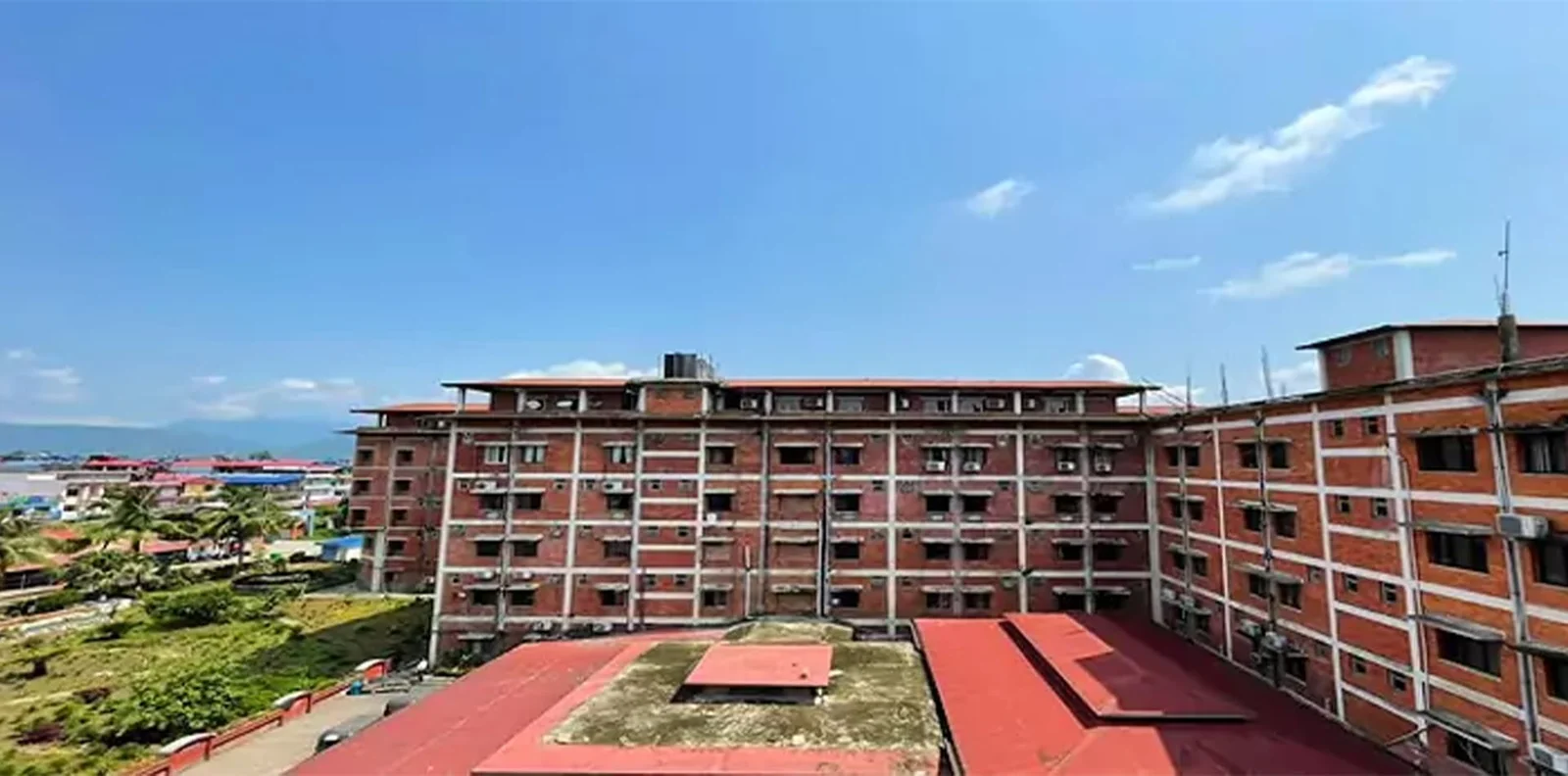 Teaching Hospital & Clinical Facilities